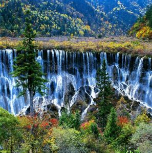 九寨沟风景图片高清？九寨沟风景图片高清保存？