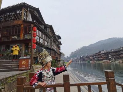 凤凰旅游攻略自驾游，凤凰旅游景区游玩攻略？