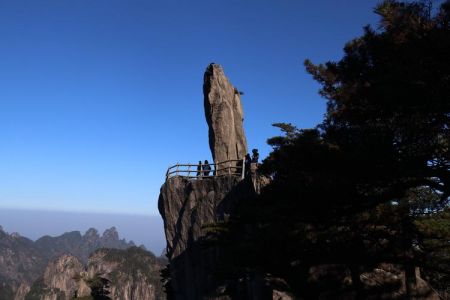 7月黄山旅游攻略，七月份黄山旅游人多吗