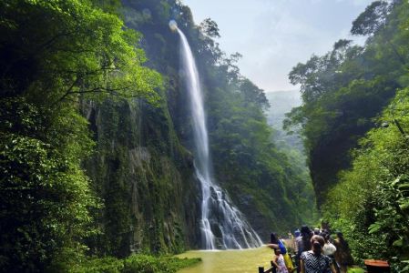 黑山谷景区景点介绍？黑山谷景区景点介绍作文400字？