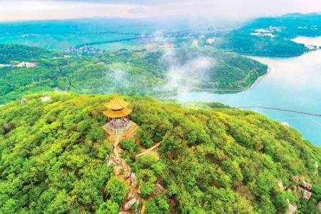 棋盘山旅游景点攻略，棋盘山风景旅游区