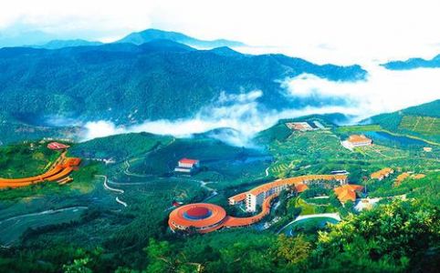 梅州雁南飞茶田景区，梅州雁南飞茶田景区导游词？