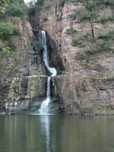 平顶山旅游景点大全，平顶山旅游景点大全排名榜前十名？