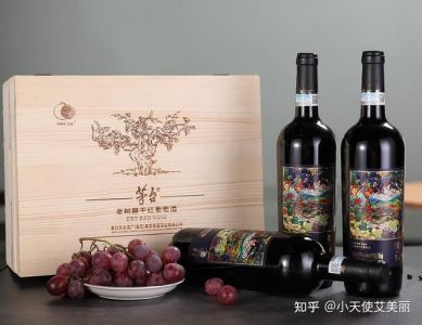 送礼白酒与红酒哪种好？送礼送白葡萄酒还是红酒好？